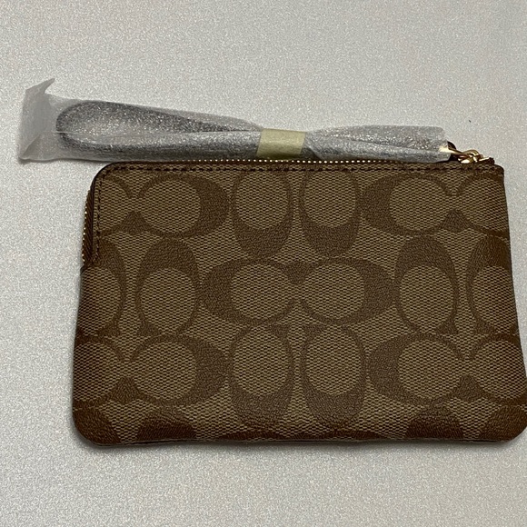 Brand New Coach Brown Wristlet With Tags - Picture 3 of 7